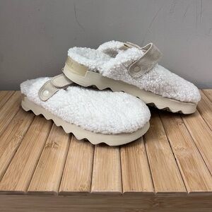 Sorel Sherpa slides
